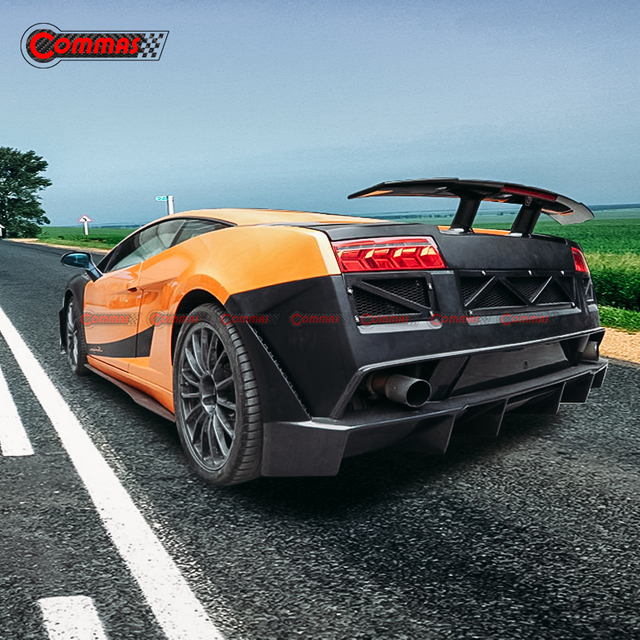 กันชนท้ายทรง Racing สำหรับ Lambroghini Gallardo