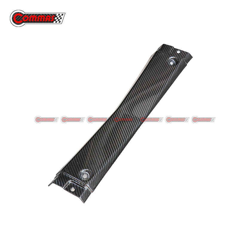 ภายในเครื่องยนต์คาร์บอนไฟเบอร์ Lamborghini LP700