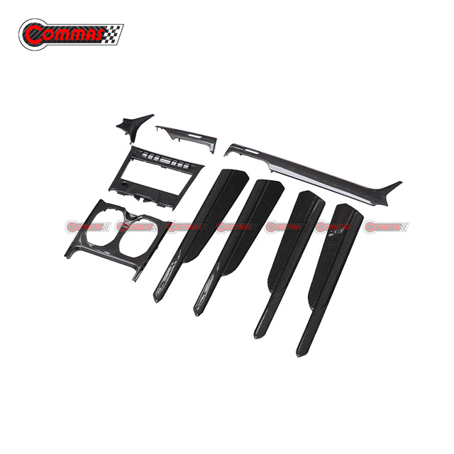 OEM สไตล์คาร์บอนไฟเบอร์ภายในรถ Central Control Trim สำหรับ Lambroghini URUS