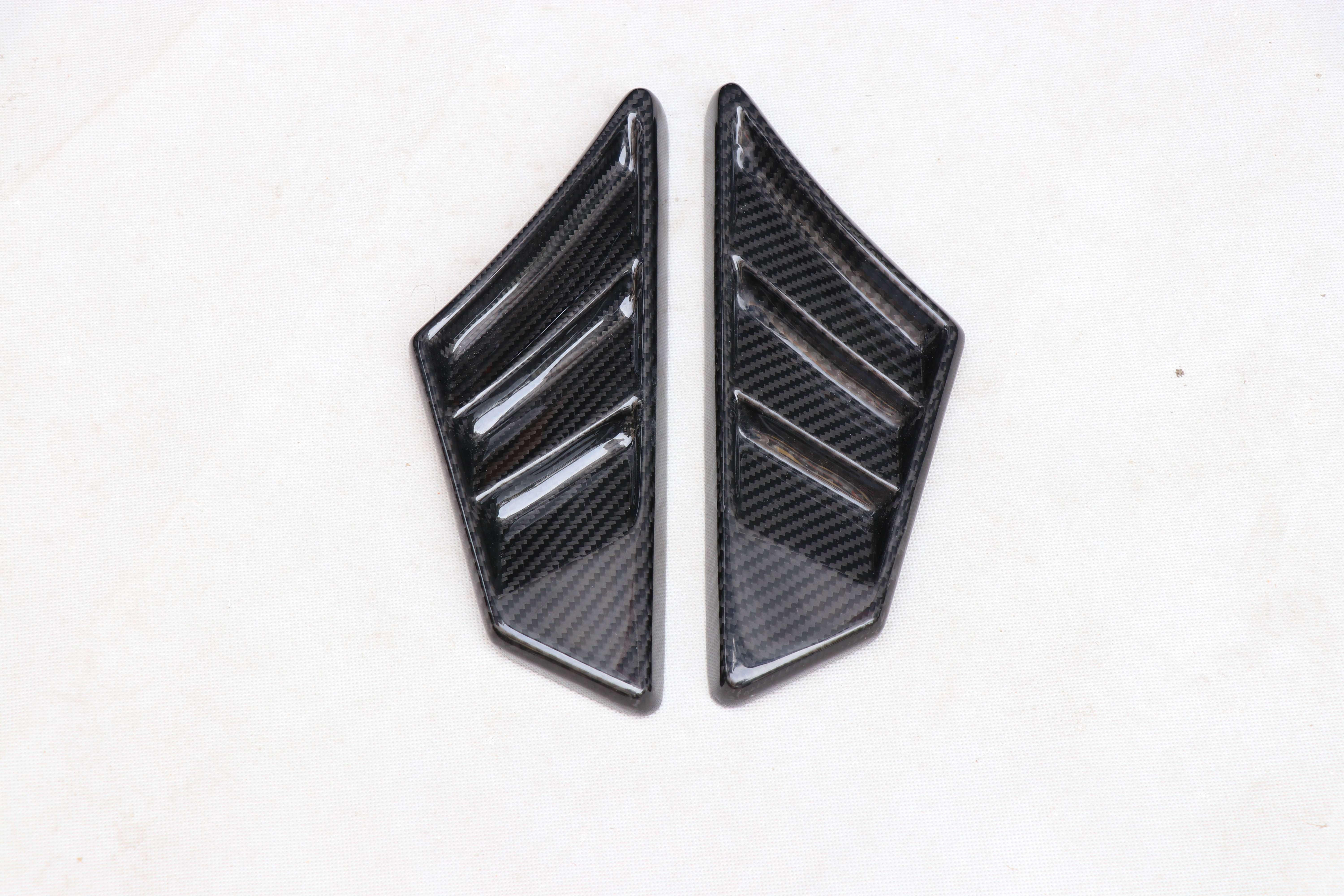 ช่องระบายอากาศบังโคลน Audi RSQ8