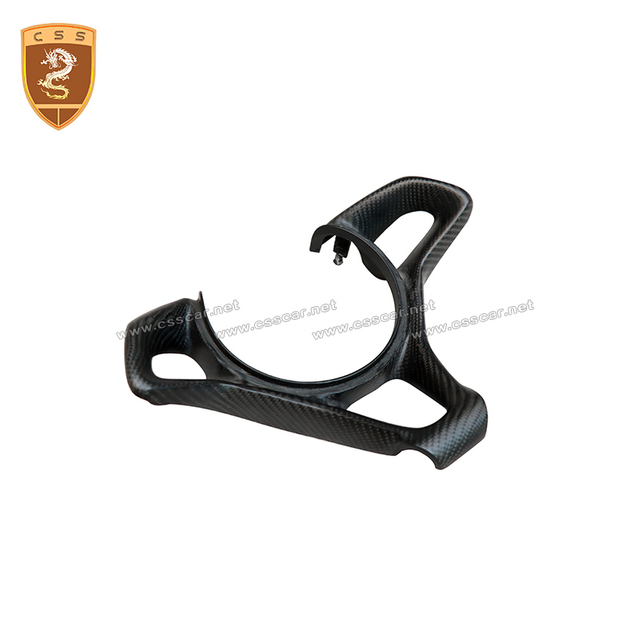 การตกแต่งภายในด้วยคาร์บอนไฟเบอร์ของ McLaren 540C-570S