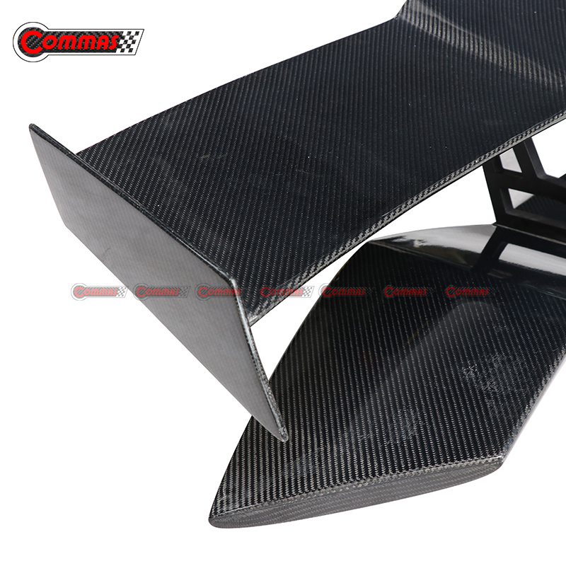 แลมโบกินี่ อเวนทาดอร์ LP700 ปีกหลัง