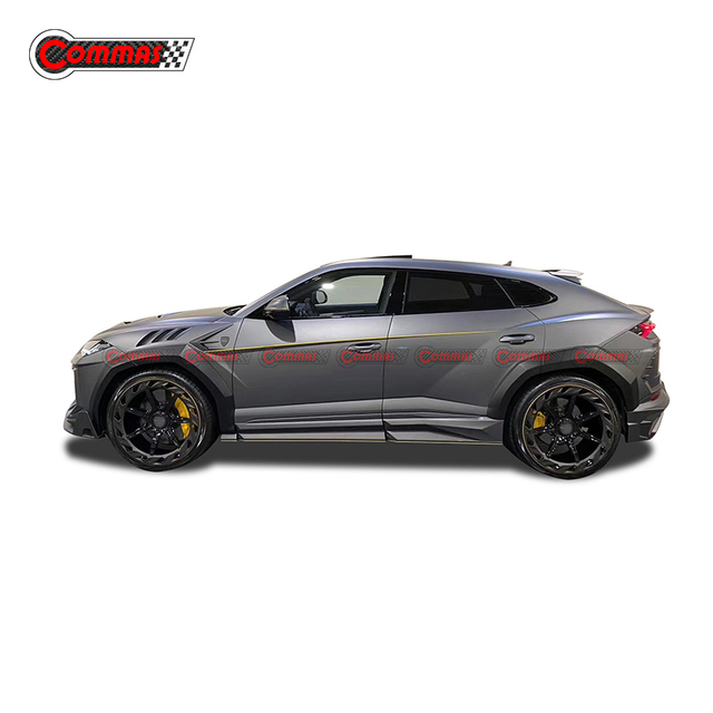 ชุดแต่ง Mansory คาร์บอนไฟเบอร์ครึ่งคันสำหรับ Lamborghini Urus