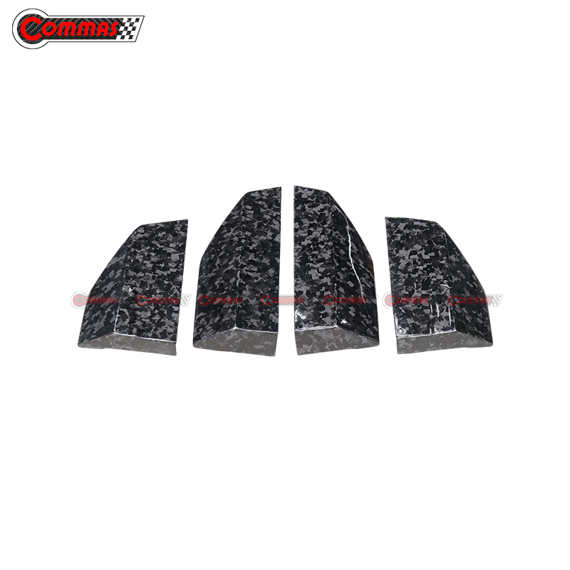 สเกิร์ตข้าง Audi RSQ8